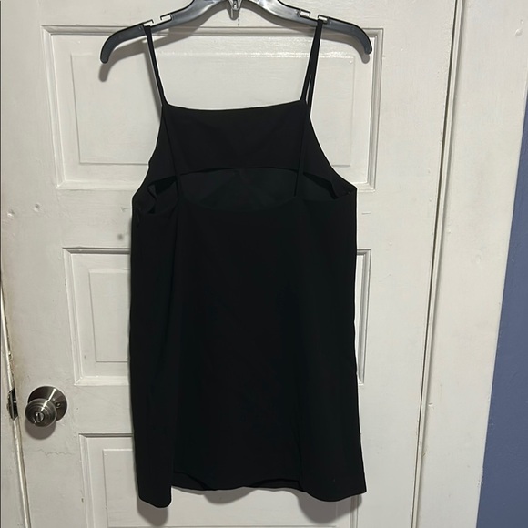 Zara Elegant Black Dress - Picture 2 of 4